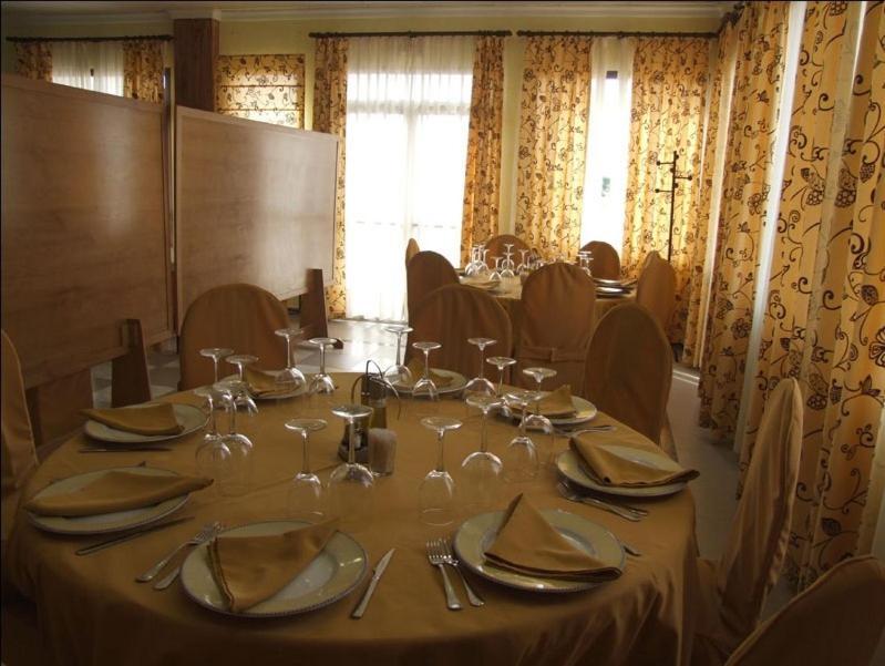 Hostal Parador De Los Galanes Manzanares Esterno foto