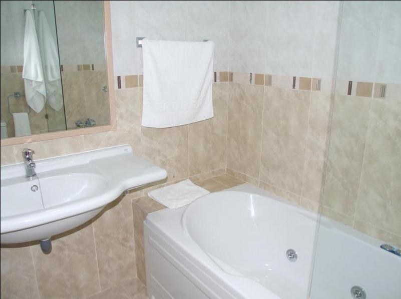 Hostal Parador De Los Galanes Manzanares Esterno foto